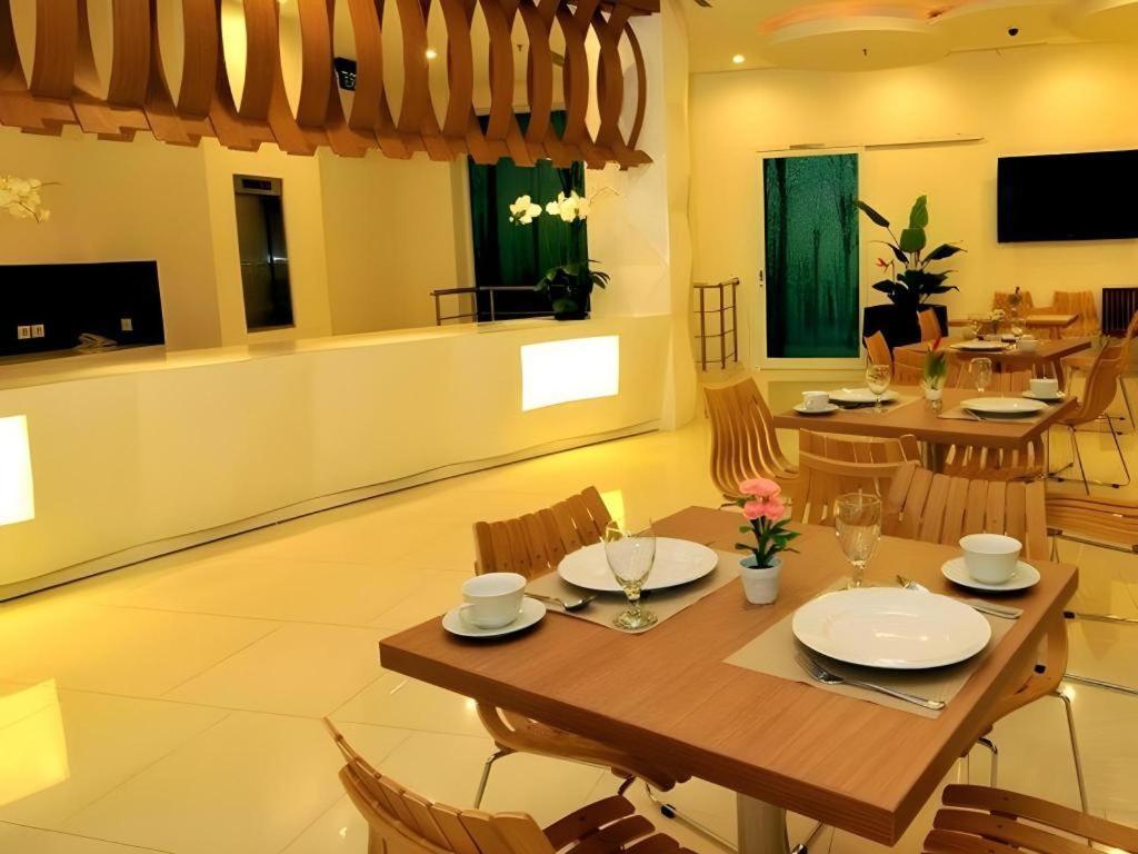 Clay Hotel Jakarta Luaran gambar