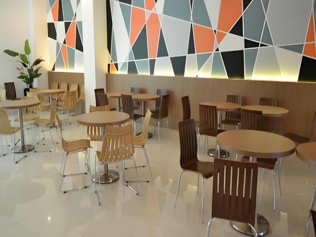 Clay Hotel Jakarta Luaran gambar