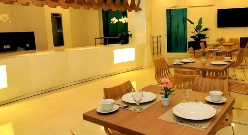 Clay Hotel Jakarta Luaran gambar